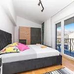 Appartamento Two-bedroom In Kastel Kambelovac Kaštela