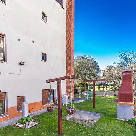 Two-bedroom In Kastel Kambelovac Kaštela