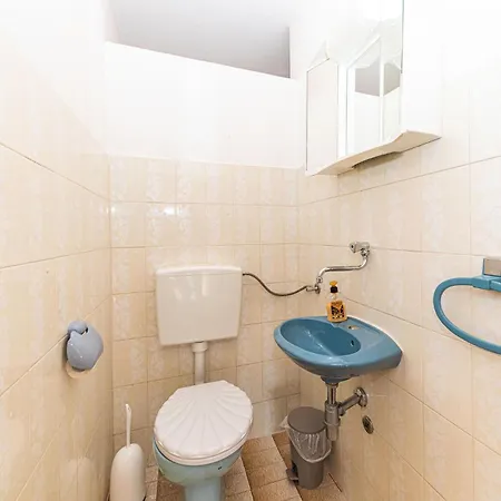 Gorgeous In Kastel Kambelovac With Wifi Apartment Kastela