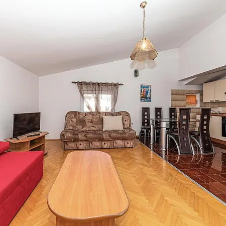 Appartamento Two-bedroom In Kastel Kambelovac
