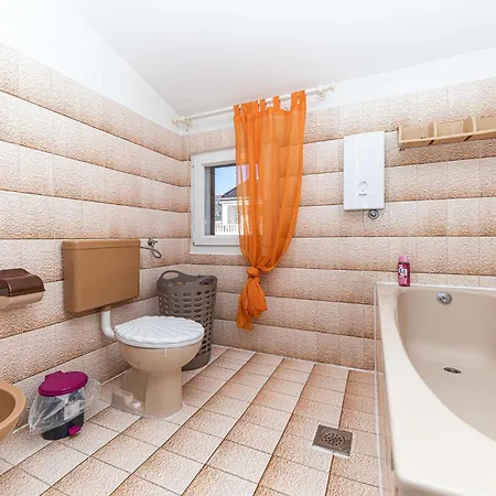 Gorgeous In Kastel Kambelovac With Wifi Kastela